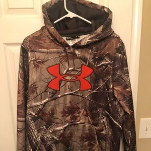 Camo Under Armour hoodie